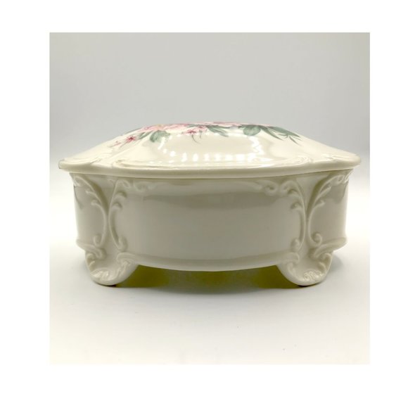 Flowers w/ Peonies Vintage Porcelain Box Taiwan - Picture 4 of 14